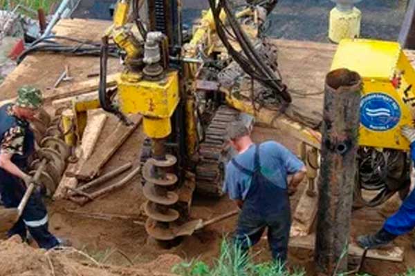 Шнековое бурение скважин